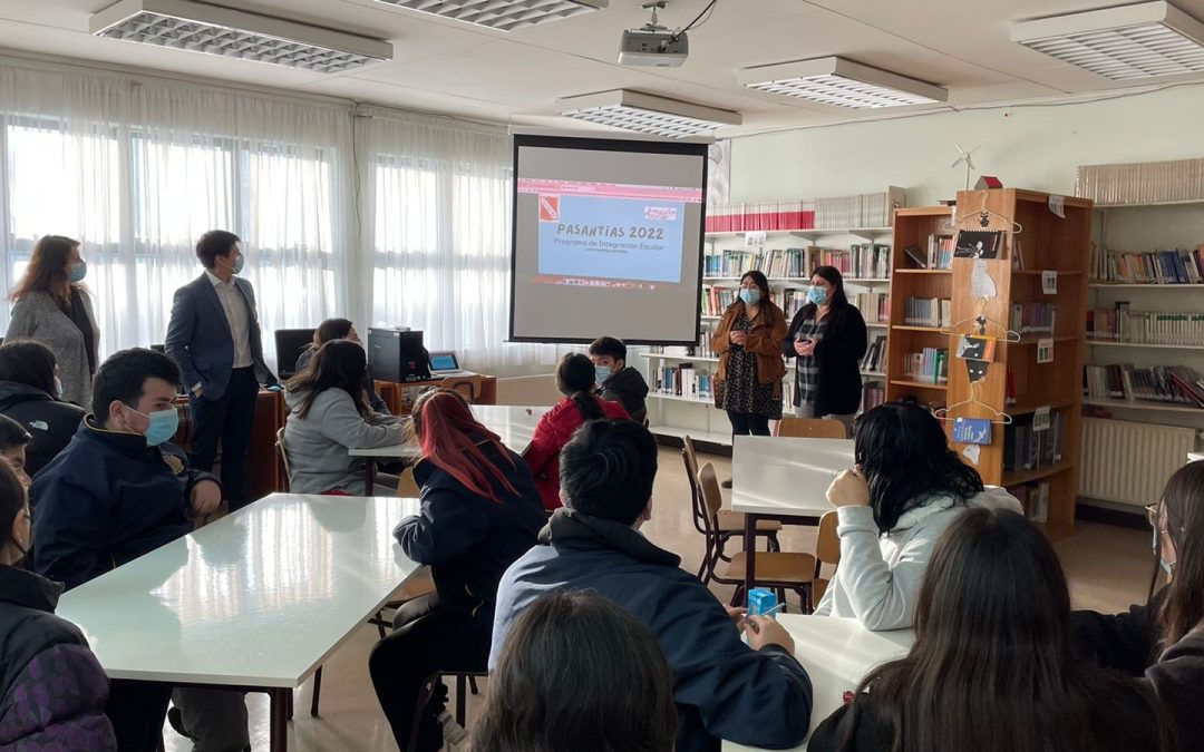 Estudiantes de octavo básico visitaron el Liceo Gabriela Mistral